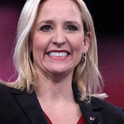 Leslie Rutledge
